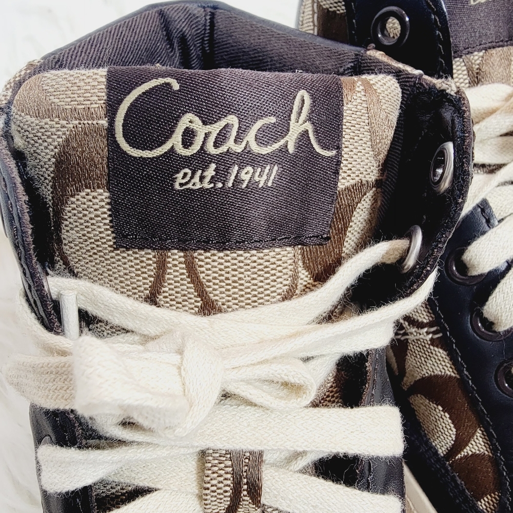Coach - Picture 7 of 8